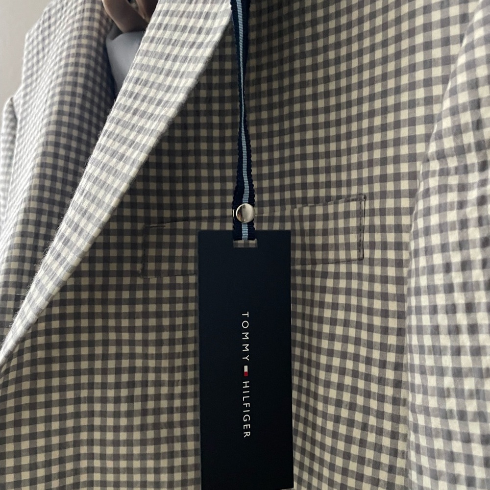 Tommy Hilfiger Gray Sport Coat with Classic Tailoring - Picture 2 of 11